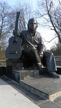 Памятник поэту, певцу, актёру В.С. Высоцкому в г. Калининграде